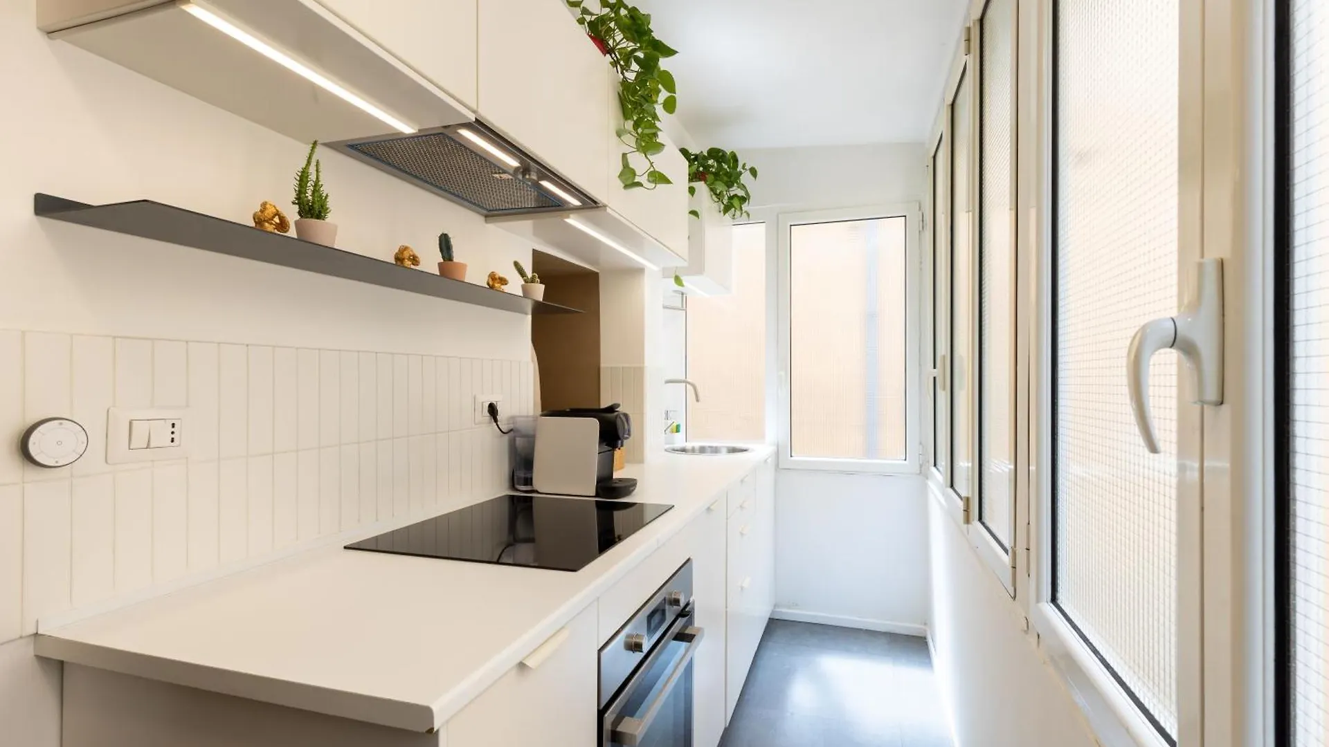 Apartment Cantoni 4A - Loft At Colosseum Rome Italy