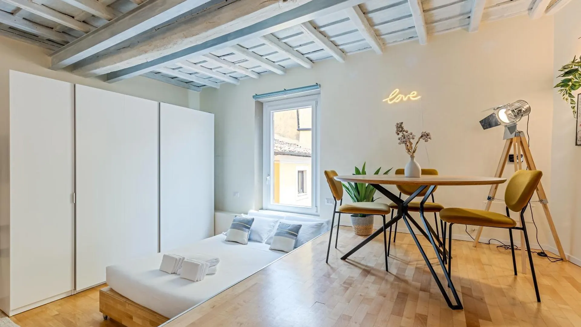 Apartment Cantoni 4A - Loft At Colosseum Rome