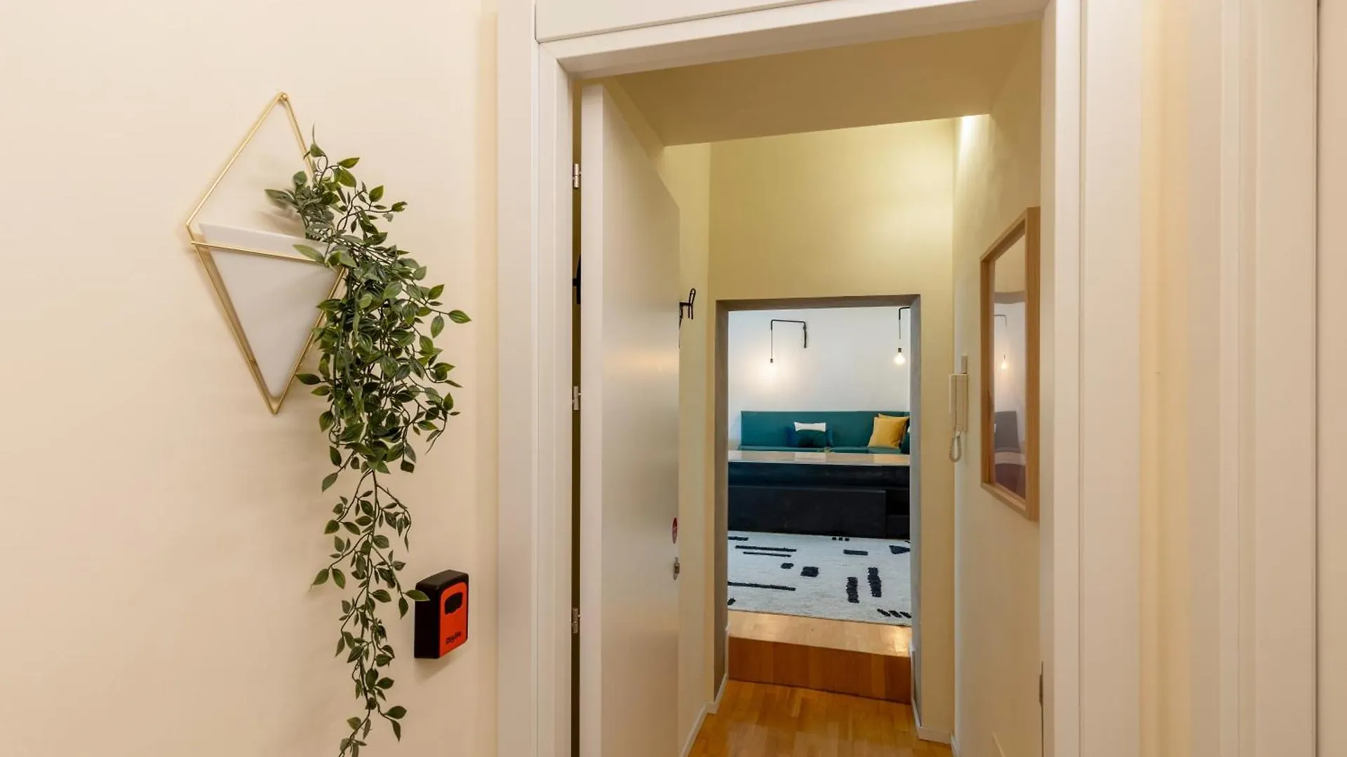 Apartment Cantoni 4A - Loft At Colosseum Rome